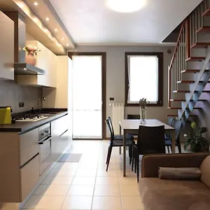 Appartamento 15 Min Padova Moderno Travato, Legnaro